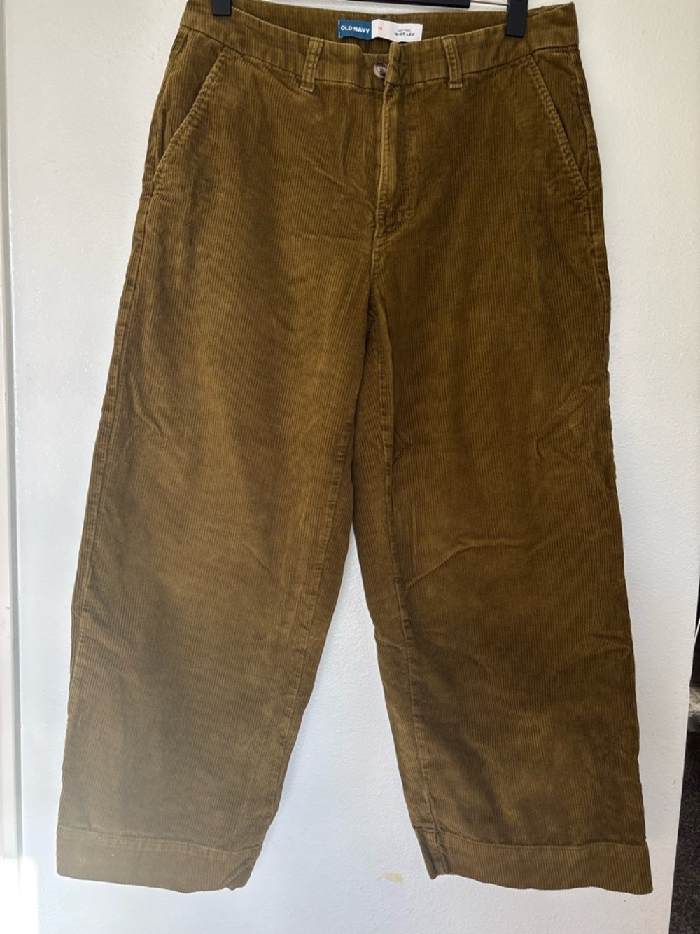 Old Navy Women’s Green Corduroy Pants